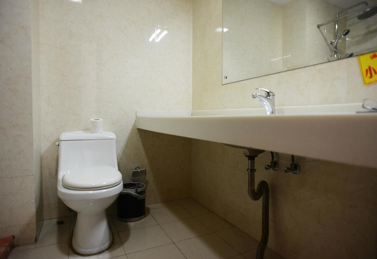 Bathroom 2, Long Xin Hotel, Shanghai
