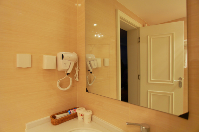 Bathroom 3, Xuzhou · Pengcheng | Modern · City · Design Hotel (Tongshan Wanda Plaza), Xuzhou