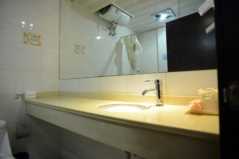 Bathroom, Shanghai Banbian Mountain Xia Youth Hostel, Shanghai
