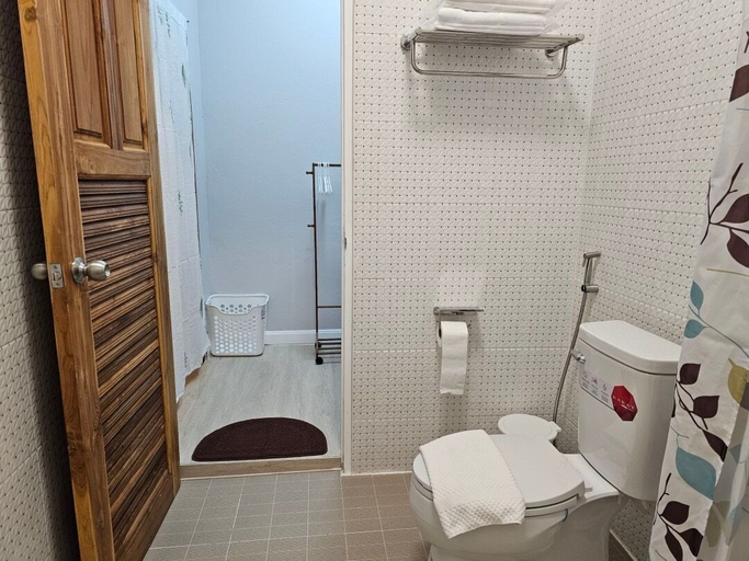 Bathroom 4, Holiday Resort Rimping, Mae Taeng