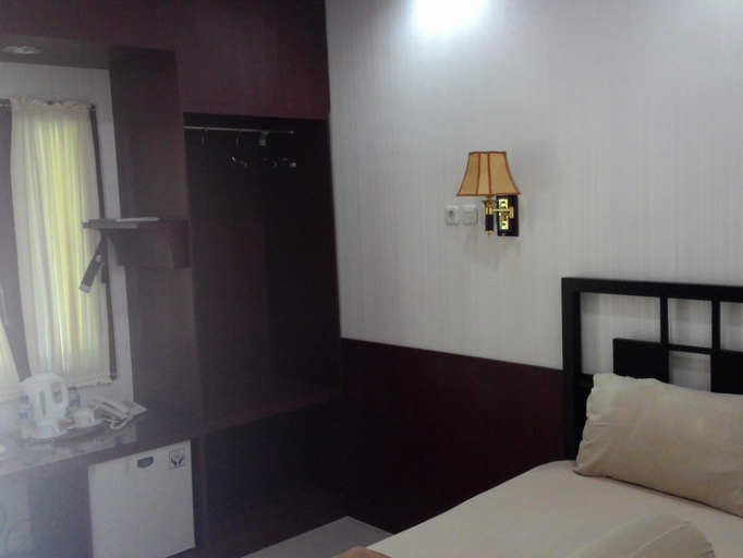 Bedroom 4, Hotel Owabong, Purbalingga
