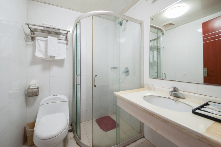 Bathroom 2, H Hotel (Hai'an High Speed Railway Station), Nantong