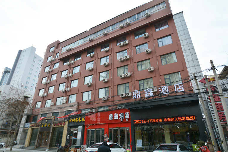 Exterior & Views