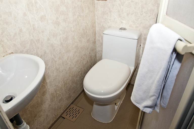 Bathroom 2, China Elite Apartment Hotel, Shanghai