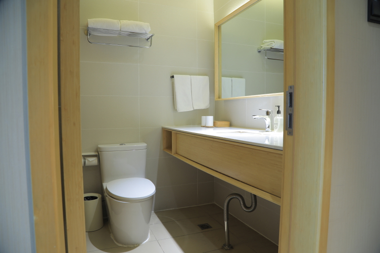 Bathroom, JI Hotel (Karamay Bairui Plaza), Karamay