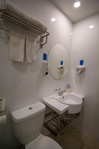 Bathroom 3, Hanting Hotel Shouguang Shengcheng Dong Street, Weifang