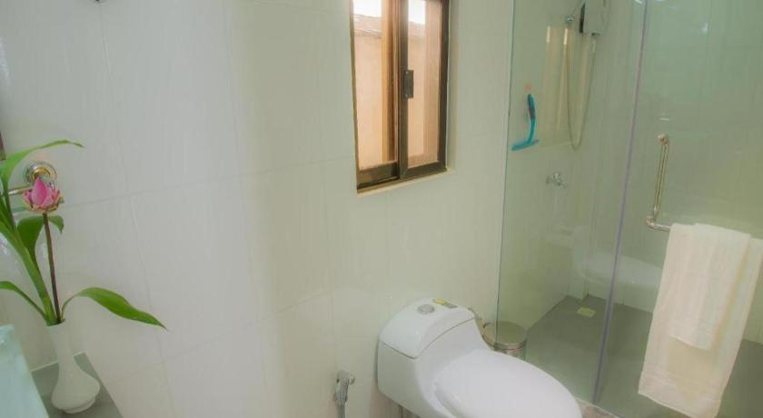 Bathroom, Ry's Lotus Resort d'Angkor, Siem Reap