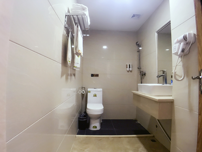Bathroom 3, Haoyouke Hotel (BYD, Pingshan, Shenzhen), Shenzhen
