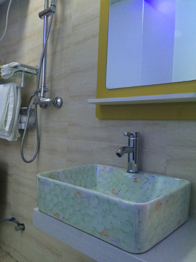 Bathroom 4, Fushui Hotel, Kaifeng