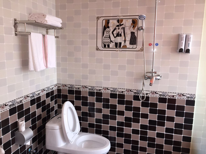 Bathroom 3, Jinrunding Business Hotel, Beijing