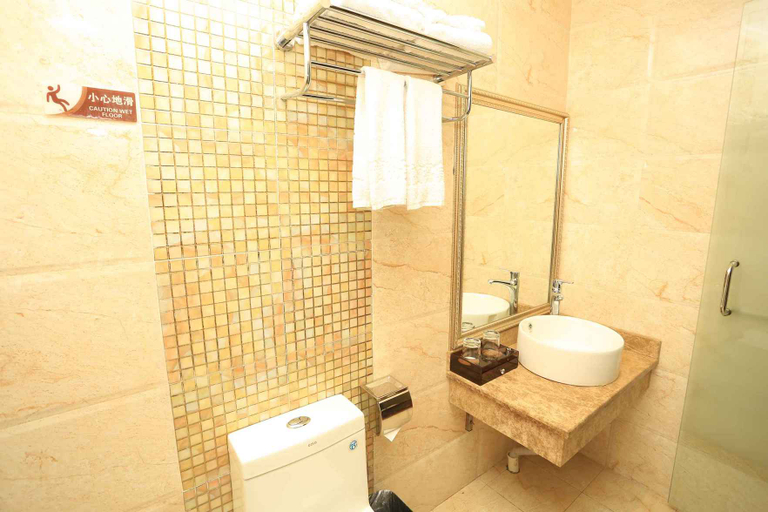 Bathroom 3, Chongqing Zhongqiao Hotel, Chongqing