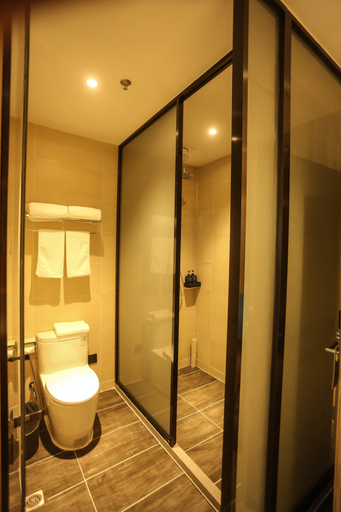 Bathroom 4, Hanting Premium Hotel Youjia Jining Sishui, Jining