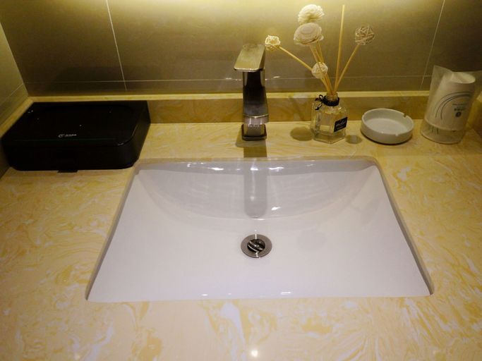 Bathroom 3, シティ コンフォート イン(CITY COMFORT INN)ホテル(), Qingyuan