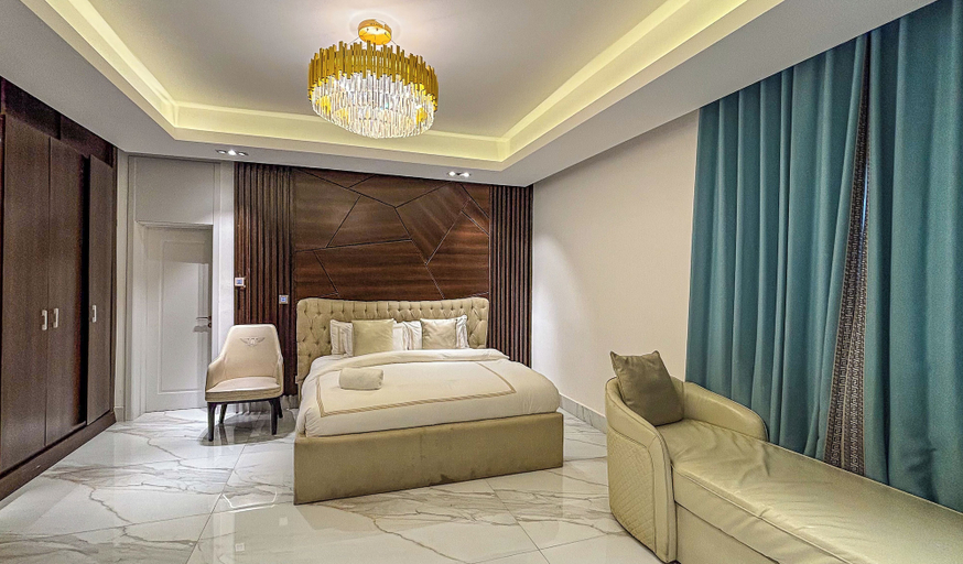 Room 3, SM LUSSO, Eti-Osa