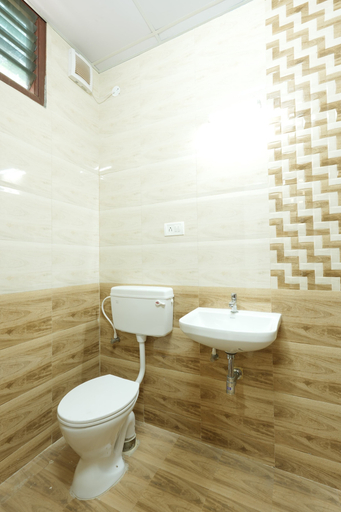 Bathroom 3, Hotel Escape Studio Ambattur, Thiruvallur