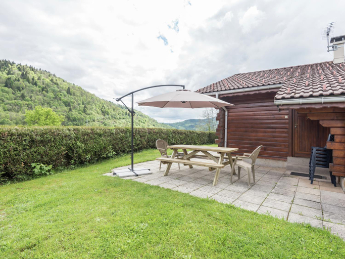 Garden 5, Chalet in La Bresse near Forest & Lake, Vosges