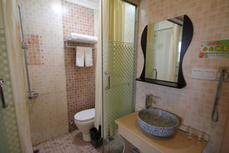 Bathroom 3, YUE FEI YUN Hotel, Shanghai