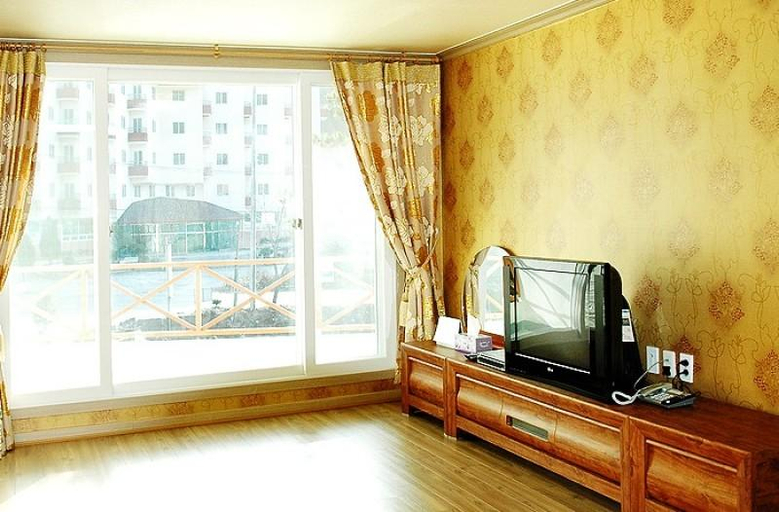 Others 2, Dreamhill Pension, Chungju