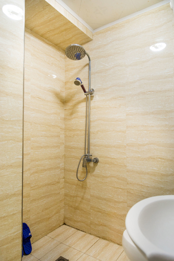 Bathroom 2, Yipin Inn, Shenyang
