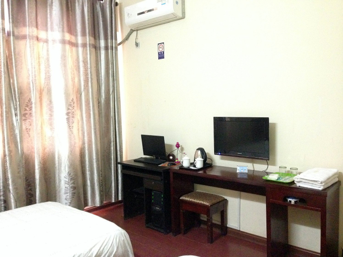 Bedroom 3, Baining Business Hotel, Nanning