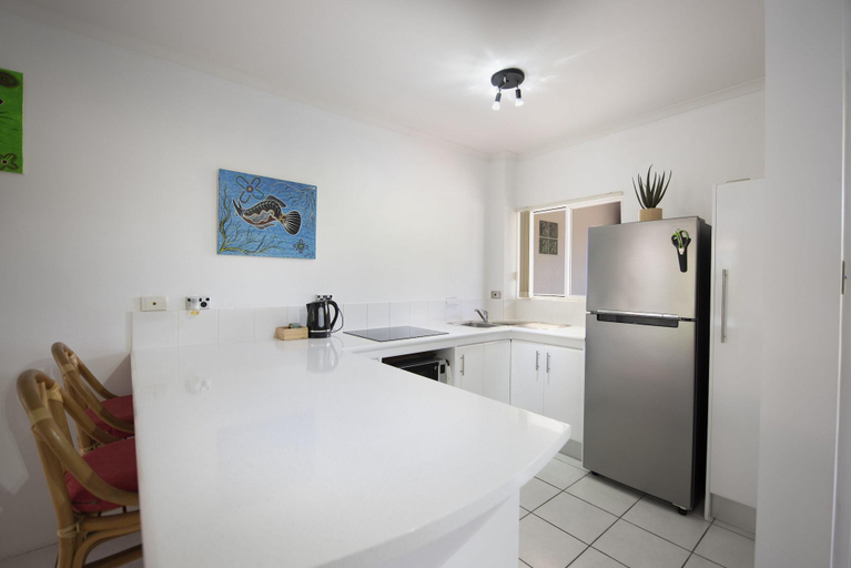 5, Golden Sands Beachfront Apartment Resort, Cairns