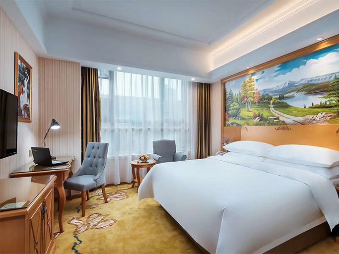 Bedroom 2, Vienna 3 Best Hotel (Yingshan Bus Station), Huanggang