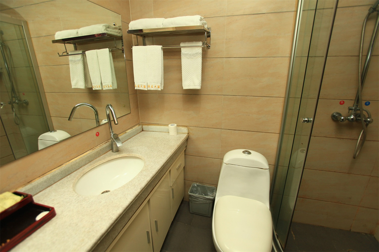 Bathroom 3, Lailong Hotel, Chengdu