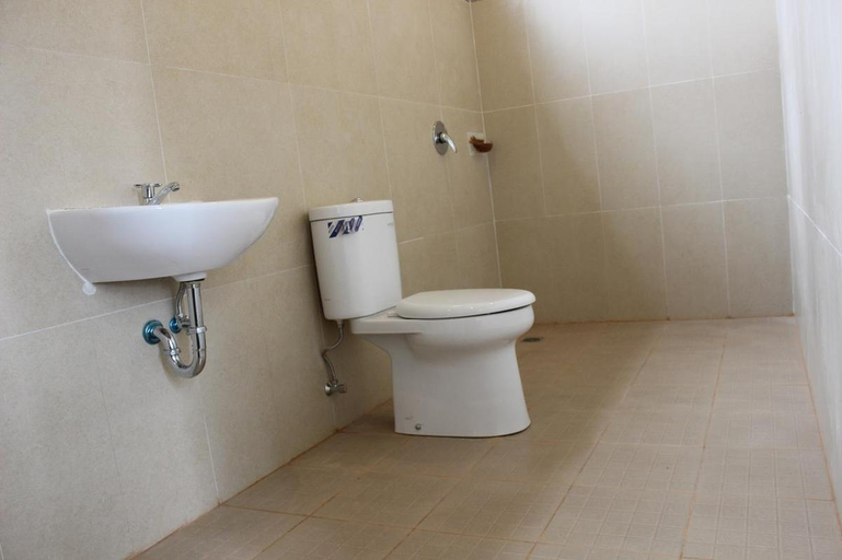 Bathroom, Ayu Bungalow 2, Gianyar