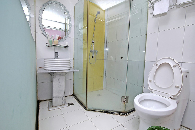Bathroom, Shell Hotel (Shanghai Minhang Beiqiao Metro Station), Shanghai