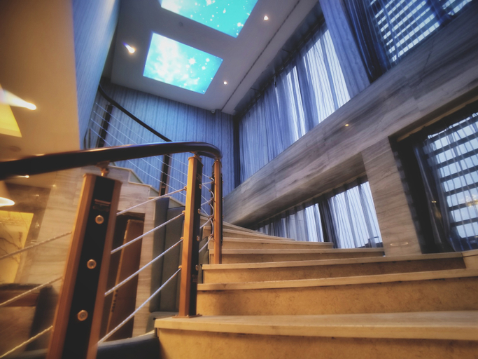 Others 5, Reborn Hotel, Guiyang