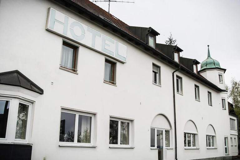 Exterior & Views, Hotel Waldlust B & B, Schwandorf