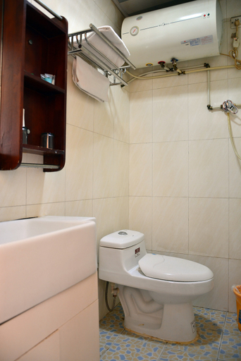 Bathroom 2, Shengjulong Hotel, Beijing