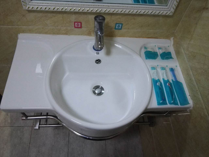 Bathroom 2, PAI Hotel (Heze Dingtao Wantai city), Heze