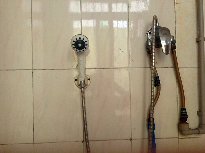 Bathroom 3, Pinghe Hostel, Guangzhou