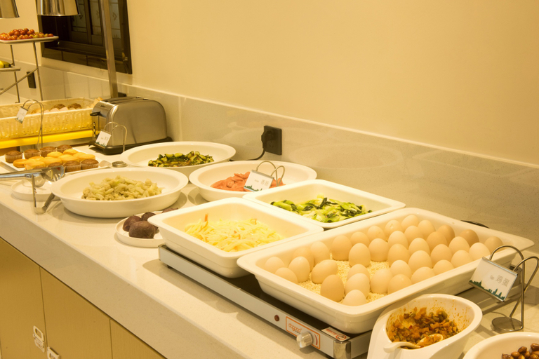 Food & Drinks 4, City Comfort Inn Baise Longlin Yingbin Road, Baise