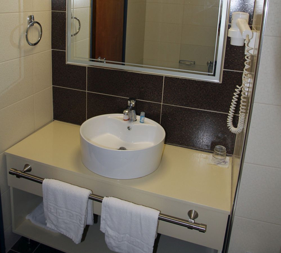 Bathroom 3, Astron Hotel, South Aegean