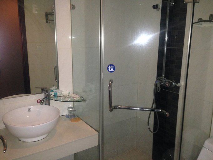 Bathroom 2, Guopin Hotel, Taizhou