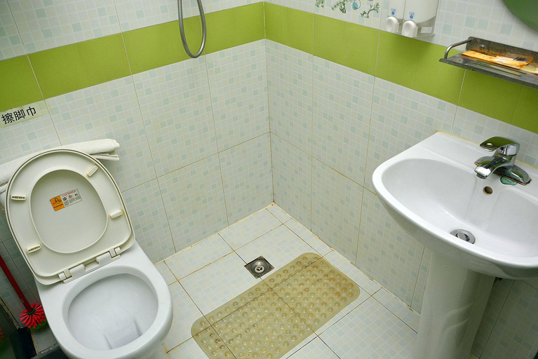 Bathroom 5, Zhonghe Fengyuan Hotel, Beijing