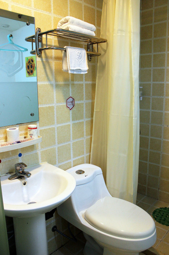 Bathroom 2, Aimo Hotel (Shenzhen Putian Subway Station), Shenzhen