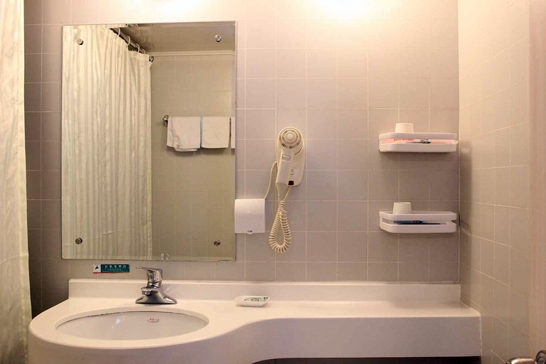 Bathroom 4, Beijiang Inn, Qingyuan