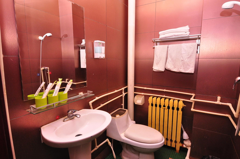 Bathroom, Junyi Hotel (Ningjin Bus Station), Dezhou