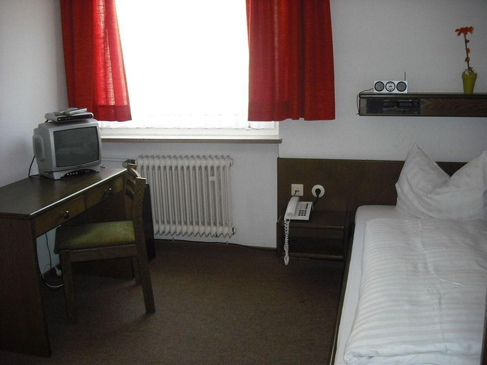 Others 4, Hotel Wiesbadener Hof, Stuttgart