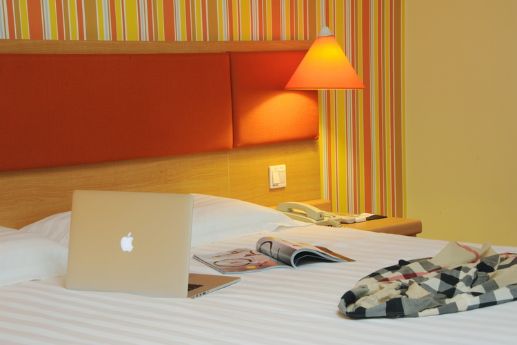 Bedroom 2, ホーム インホテル（恵民新バスステーション）(Homeinn Hotel (Huimin New Bus Terminal)), Binzhou