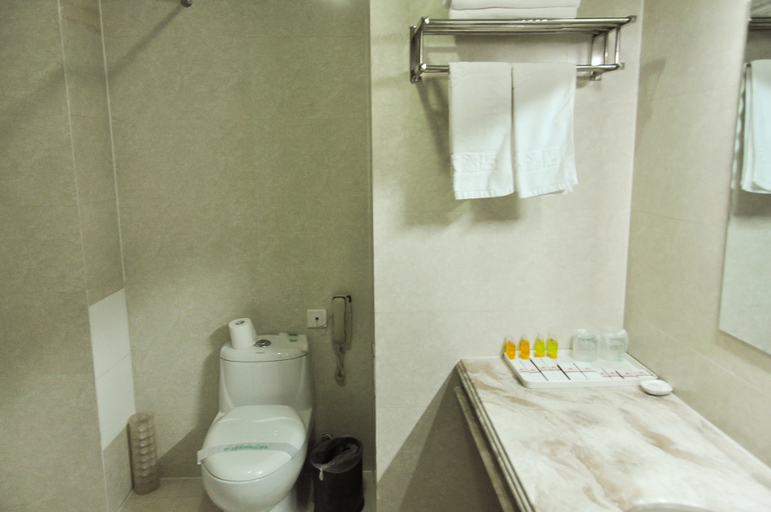 Others 3, ホテル, Chifeng