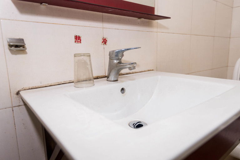 Bathroom 2, Jiufeng Business Hostel, Nanping
