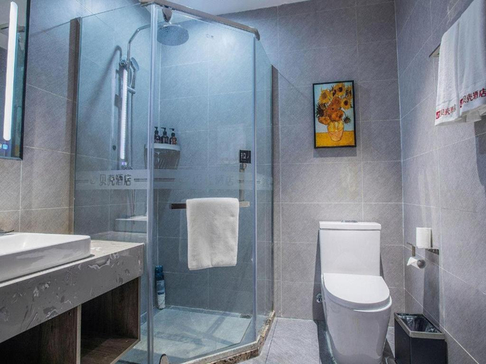 Bathroom 3, Shell Hotel Tai'an Feicheng Longshan Road, Tai'an