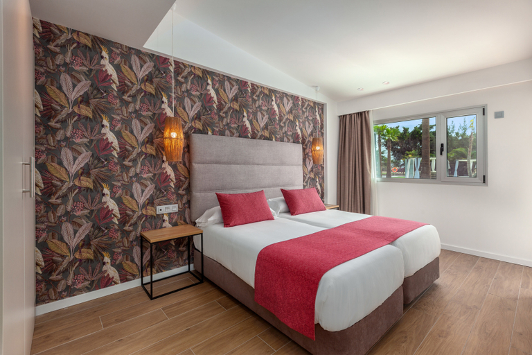 Bedroom 3, Kumara Serenoa by Lopesan Hotels, Las Palmas