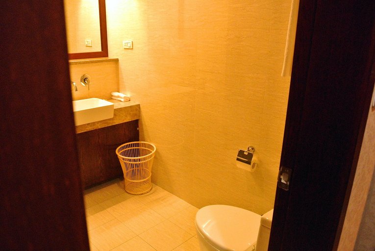 Bathroom 2, TAO YUAN IMPRESSLON HOTEL, Ningbo