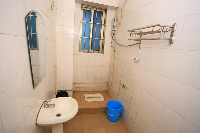Bathroom 5, Yong'an Apartment, Shenzhen