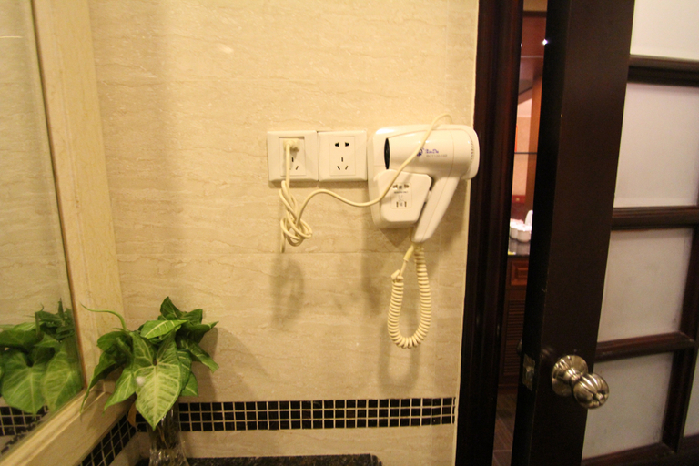Bathroom 5, Fu Shi Hotel, Zhaoqing